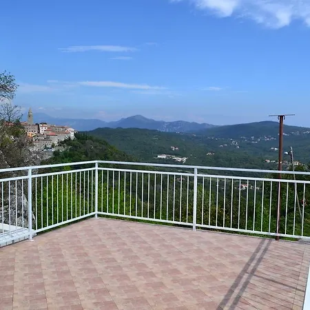 Apartment Labin דירה