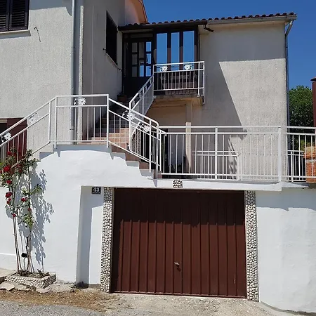 Apartment Labin לאבין